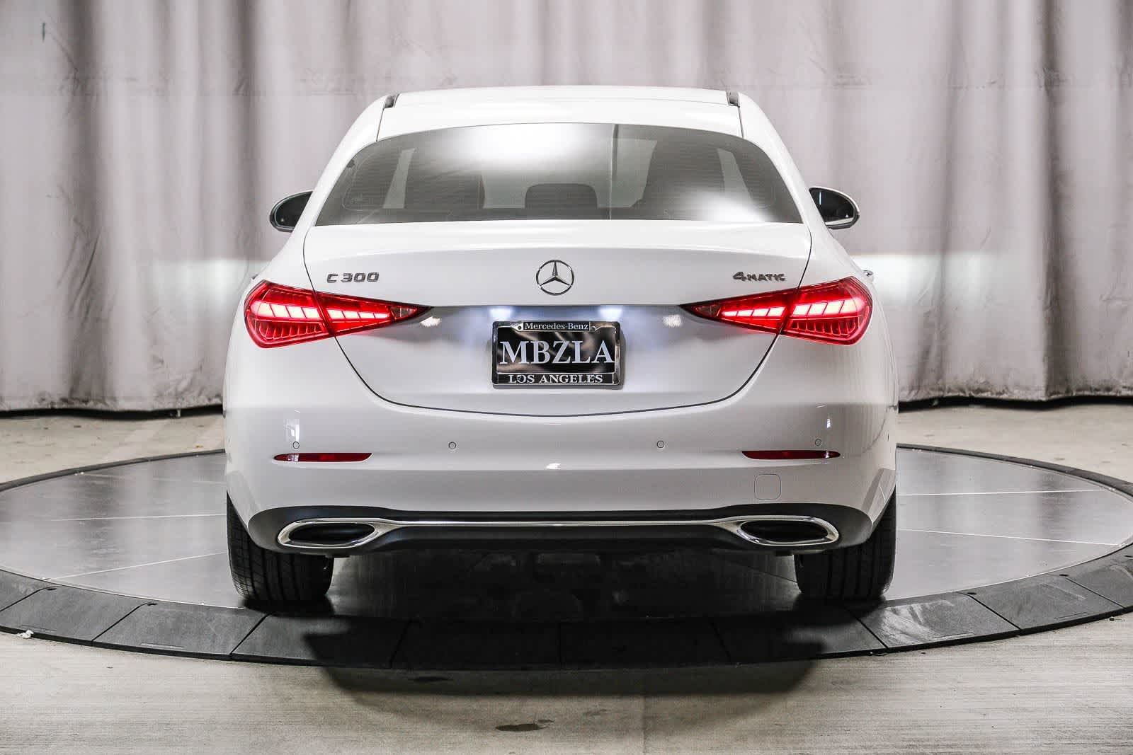 Used 2025 Mercedes-Benz C 300 4MATIC Sedan image 3