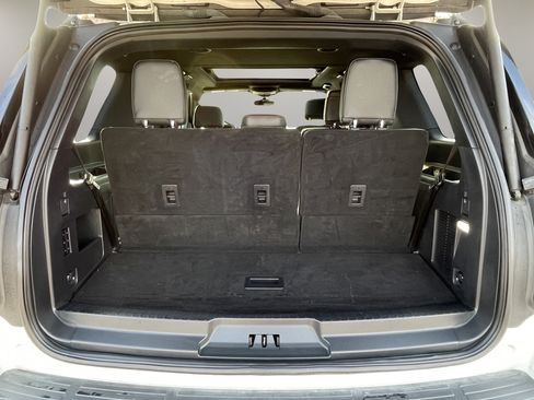 Used 2024 Ford Expedition Limited AWD/4WD image 36