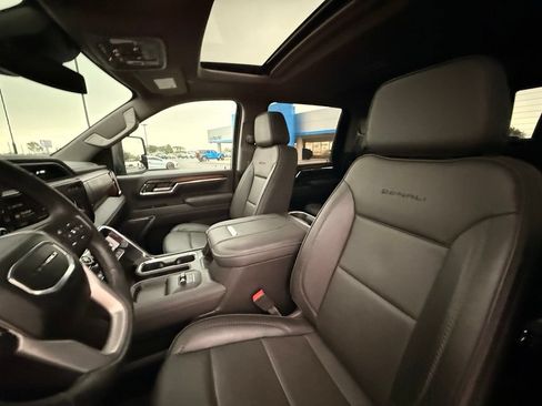 Used 2024 GMC Sierra 2500 Denali AWD/4WD image 10