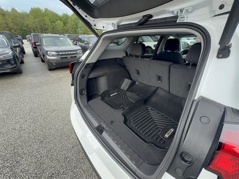 Used 2024 GMC Terrain SLE w/ Driver Convenience Package AWD/4WD image 5