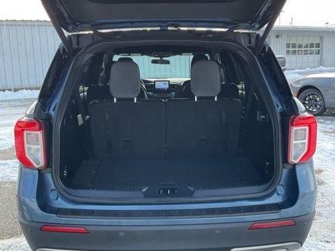 Used 2020 Ford Explorer XLT w/ Equipment Group 202A image 14