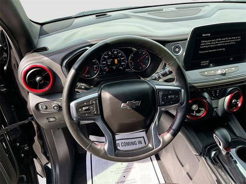 Used 2024 Chevrolet Blazer RS w/ Enhanced Convenience Package image 11