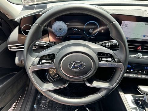 Certified 2023 Hyundai Elantra SEL w/ Convenience Package FWD image 14