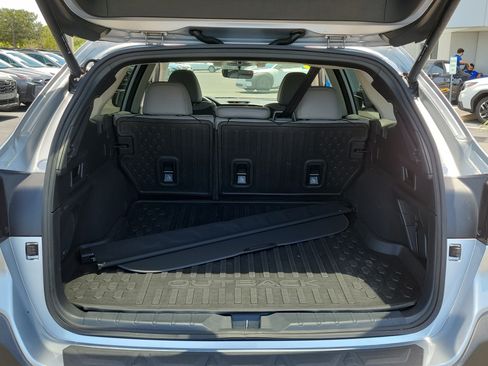 Used 2020 Subaru Outback Limited AWD/4WD image 12