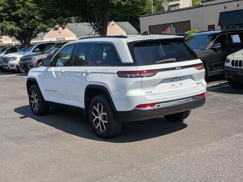 Certified 2023 Jeep Grand Cherokee Limited w/ Trailer Tow Prep Group (B) AWD/4WD image 5