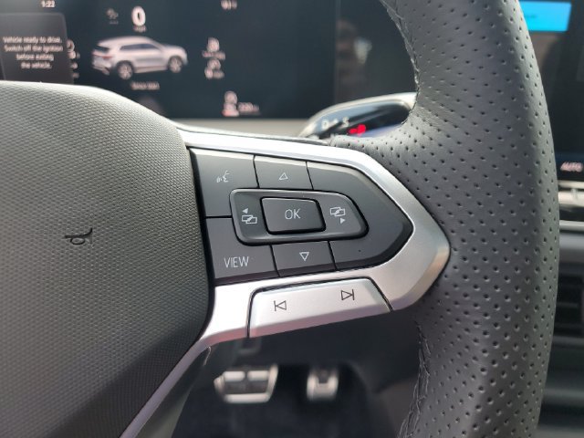New 2026 Volkswagen Tiguan SE R-Line FWD image 27