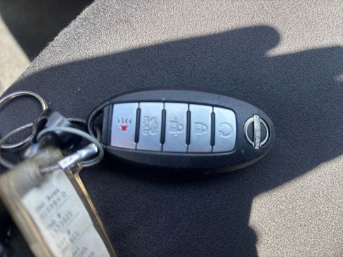 Used 2025 Nissan Altima 2.5 SV FWD image 21