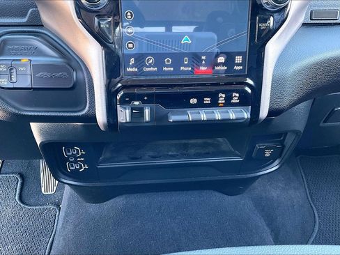 Used 2024 RAM 2500 Laramie AWD/4WD image 23