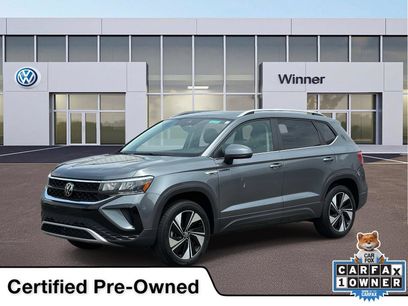 Certified 2024 Volkswagen Taos SE w/ Panoramic Sunroof Package