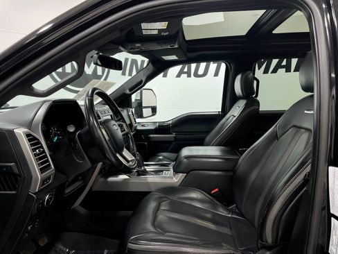 Used 2020 Ford F150 Platinum w/ Technology Package AWD/4WD image 13