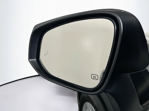 Used 2023 Toyota Highlander LE image 16