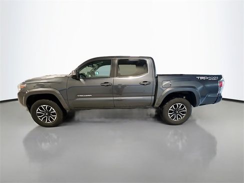 Used 2023 Toyota Tacoma TRD Sport image 3