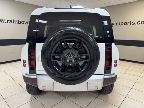 Used 2025 Land Rover Defender 110 S AWD/4WD image 5