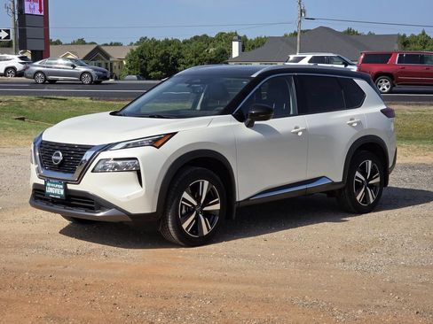 Used 2023 Nissan Rogue SL w/ SL Premium Package FWD image 3