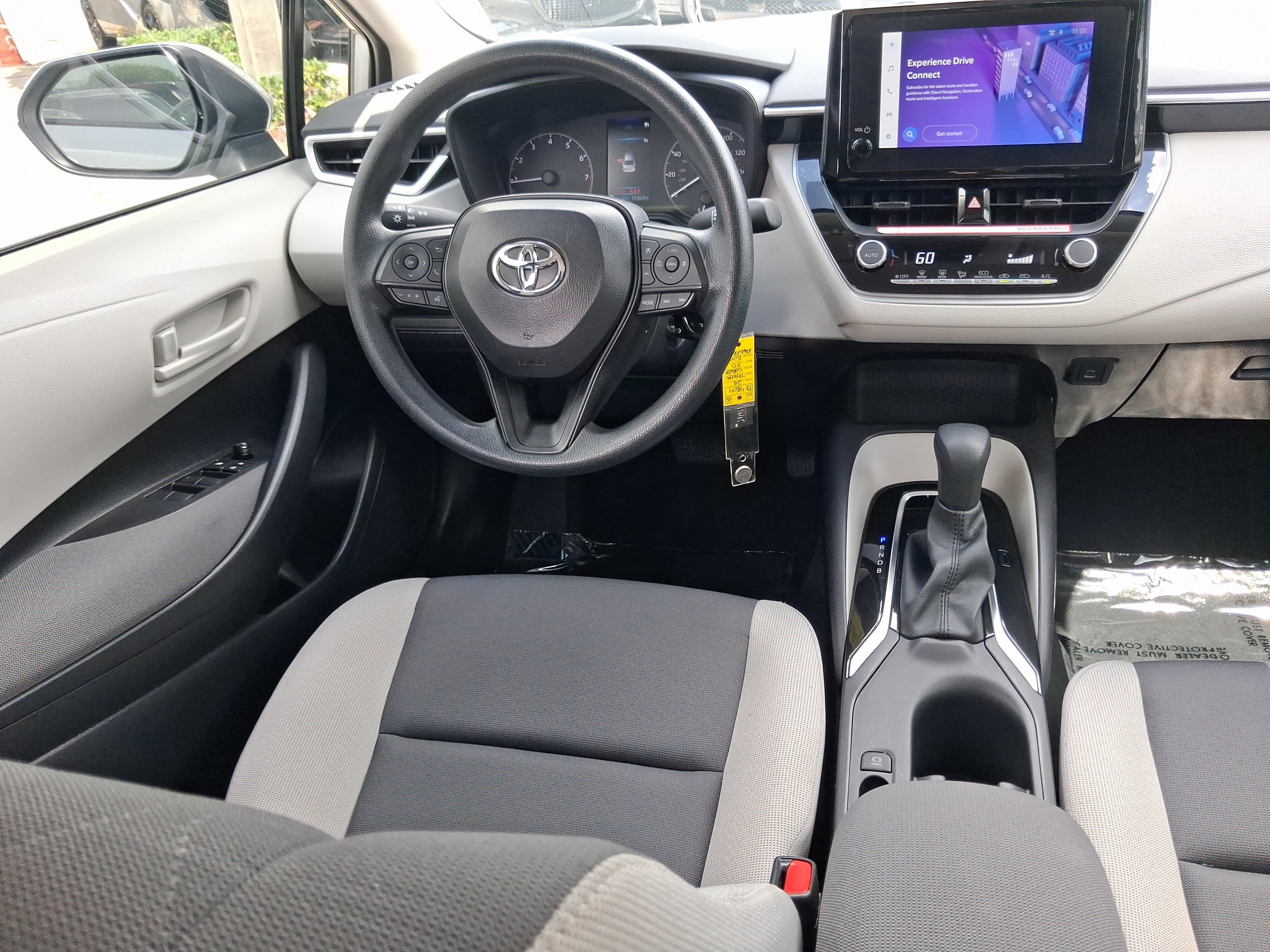 Used 2025 Toyota Corolla LE FWD image 8