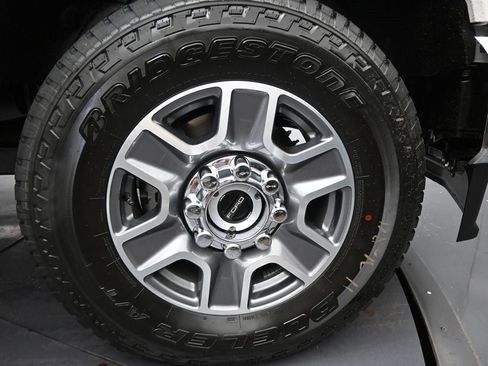 New 2026 Ford F250 Lariat w/ FX4 Off-Road Package image 29