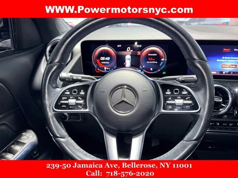 Used 2021 Mercedes-Benz GLA 250 4MATIC w/ Premium Package image 26