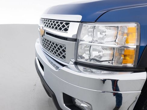 Used 2013 Chevrolet Silverado 2500 LT w/ Interior Plus Package image 15