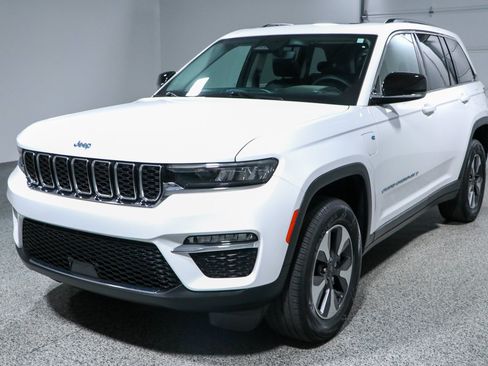 Used 2022 Jeep Grand Cherokee Limited 4xe AWD/4WD image 32