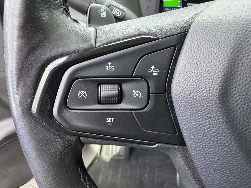 Used 2023 Chevrolet Bolt EUV LT w/ Convenience Package FWD image 19