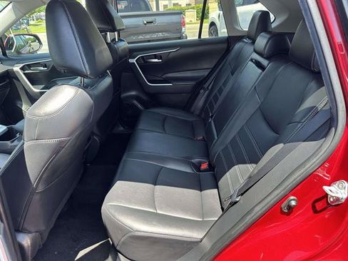 Used 2022 Toyota RAV4 XLE Premium FWD image 17