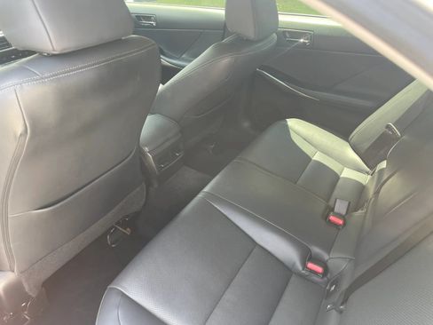 Used 2014 Lexus IS 250 RWD image 12