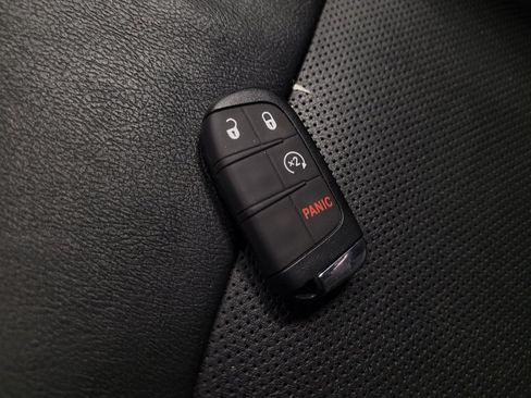 Used 2019 Jeep Compass Limited AWD/4WD image 32