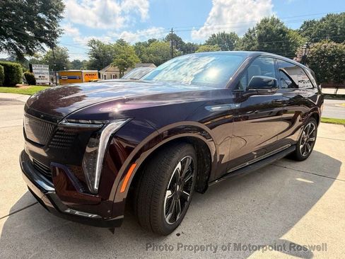 Used 2025 Cadillac Escalade IQ Sport 2 AWD/4WD image 2