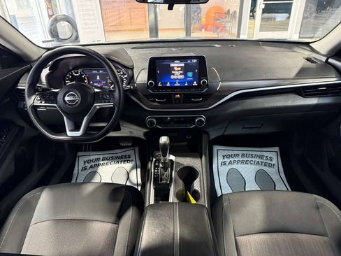 Used 2025 Nissan Altima 2.5 SV image 26