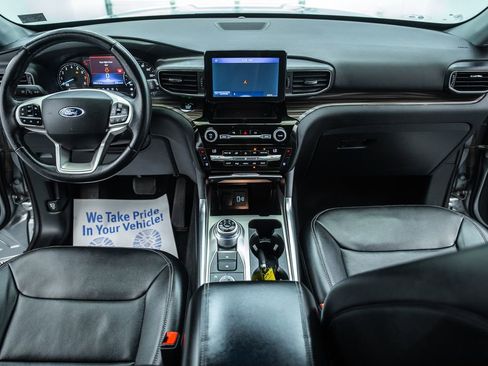 Used 2021 Ford Explorer Limited w/ Equipment Group 301A image 25