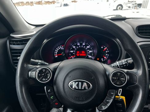 Used 2016 Kia Soul EV w/ Convenience Package image 17