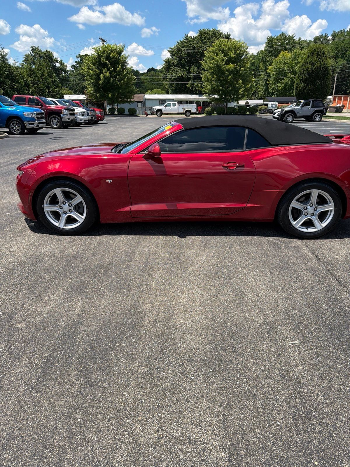 Used 2016 Chevrolet Camaro LT RWD image 2