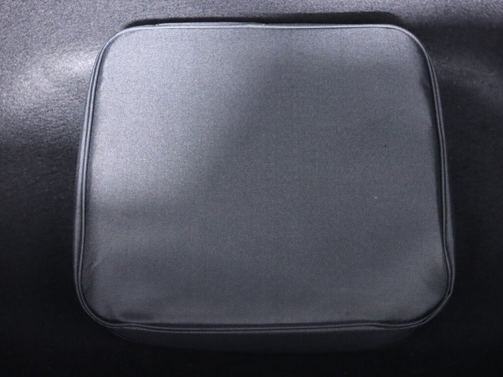 Used 2022 Tesla Model Y Long Range AWD/4WD image 34