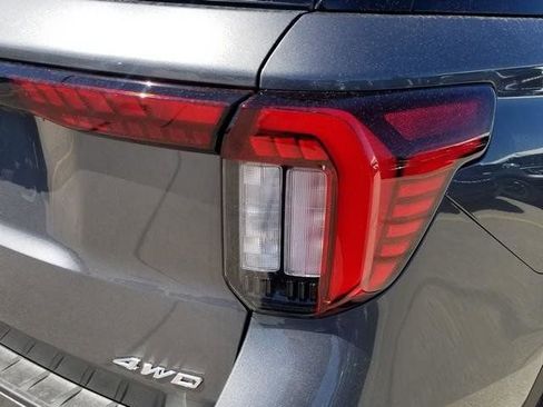 New 2026 Ford Explorer Active AWD/4WD image 5