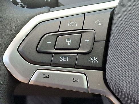 New 2025 Volkswagen Jetta SE image 19