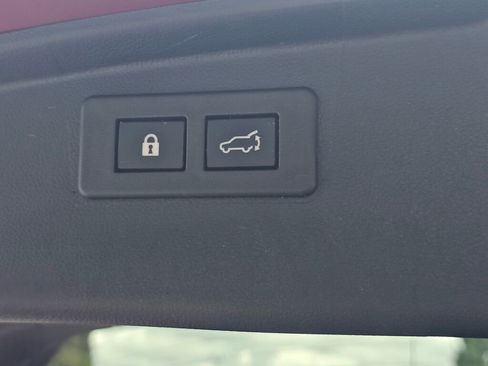 Used 2021 Subaru Outback Premium AWD/4WD image 17
