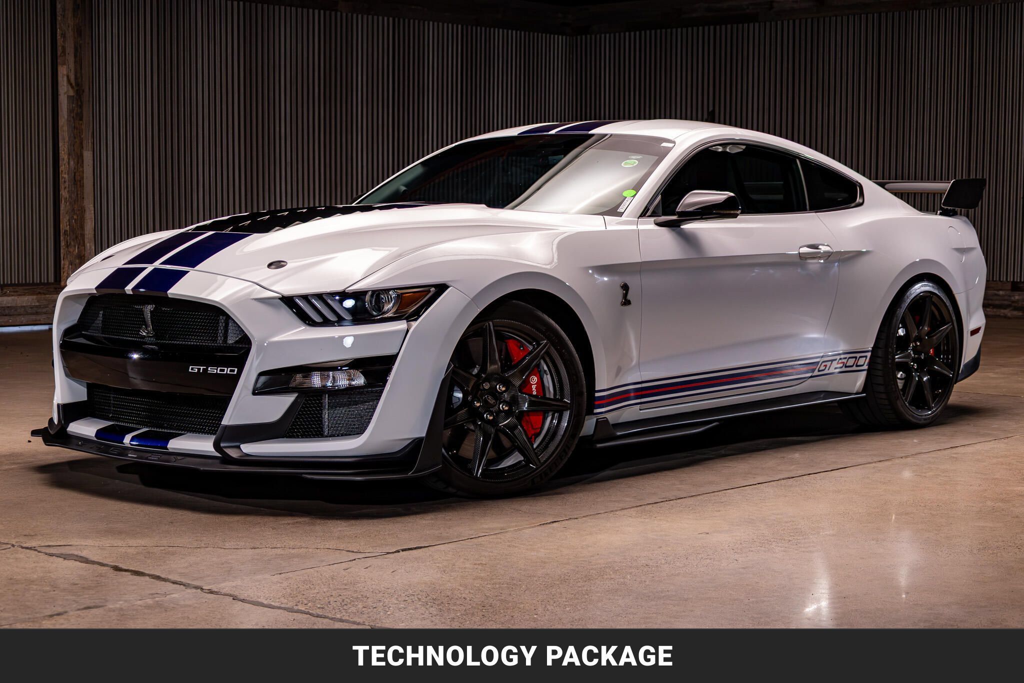 Used 2022 Ford Mustang Shelby GT500 w/ Carbon Fiber Track Pack RWD image 4