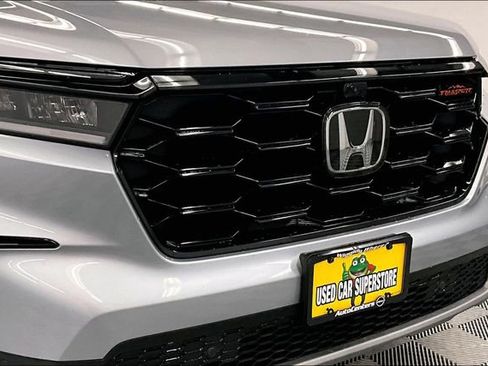 Used 2024 Honda Pilot TrailSport image 36