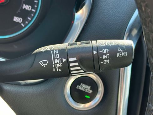 Certified 2023 Chevrolet Traverse LT w/ LT Premium Package image 22