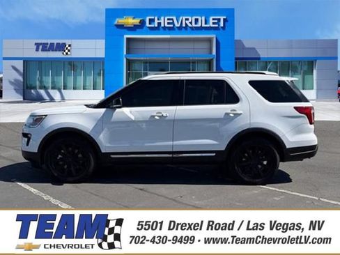 Used 2018 Ford Explorer XLT w/ Equipment Group 201A FWD image 1