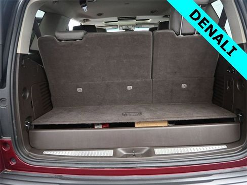 Used 2019 GMC Yukon Denali w/ Denali Ultimate Package image 16