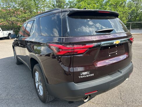 Used 2022 Chevrolet Traverse LT FWD image 7