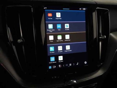 Certified 2024 Volvo XC60 T8 Ultimate w/ Protection Package Premier image 31