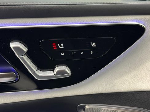 Used 2023 Mercedes-Benz GLC 300 w/ AMG Line image 18