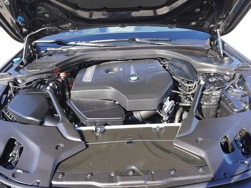 Used 2018 BMW 530i image 4