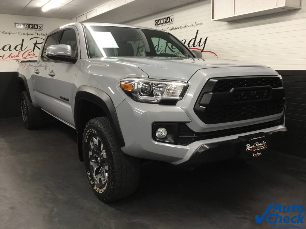 Used 2018 Toyota Tacoma TRD Off-Road w/ Technology Package AWD/4WD image 3