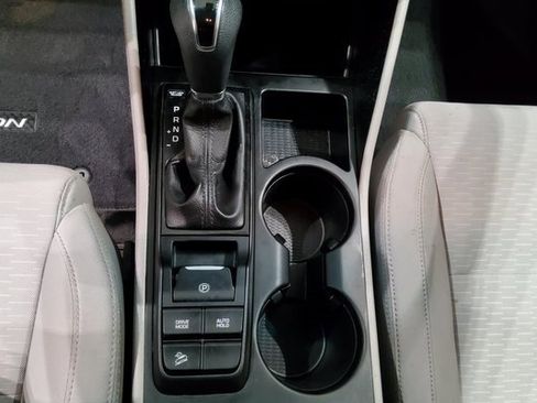 Used 2019 Hyundai Tucson SE image 26