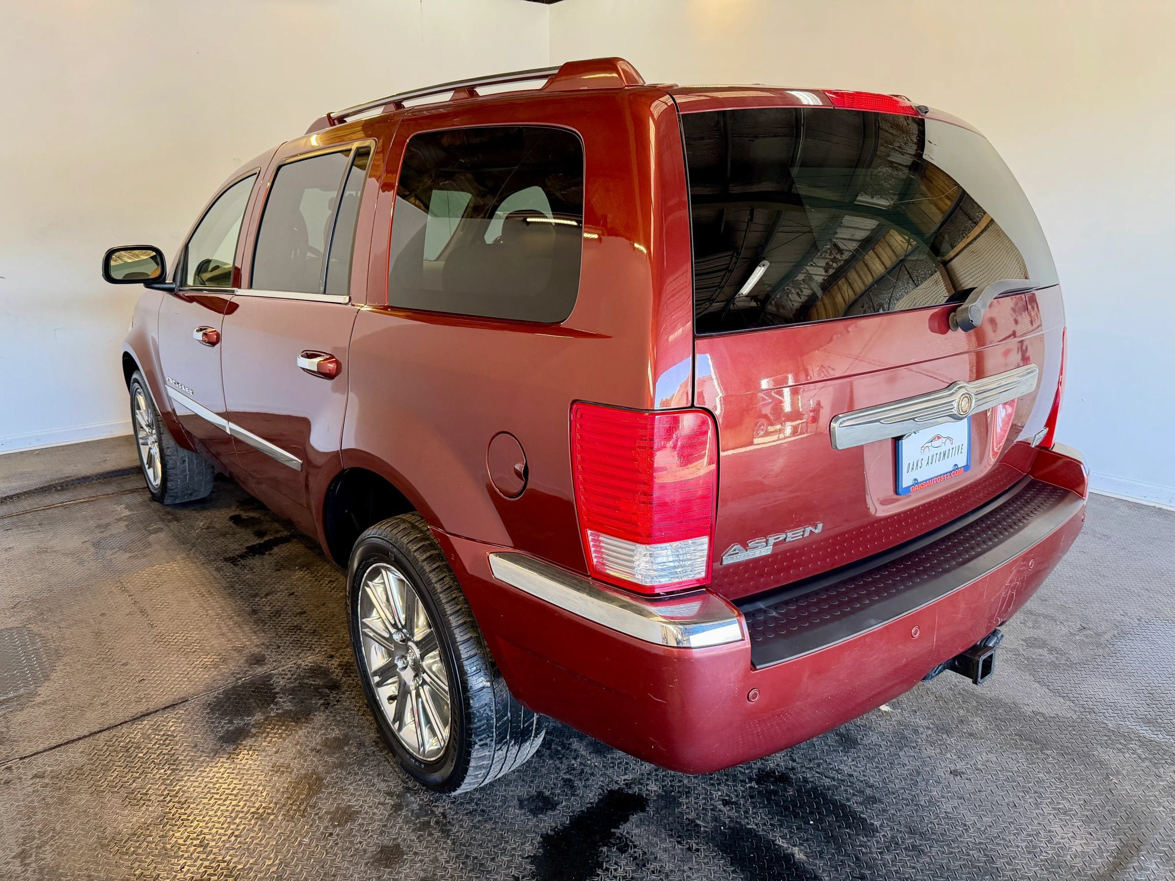 Used 2008 Chrysler Aspen Limited AWD/4WD image 5