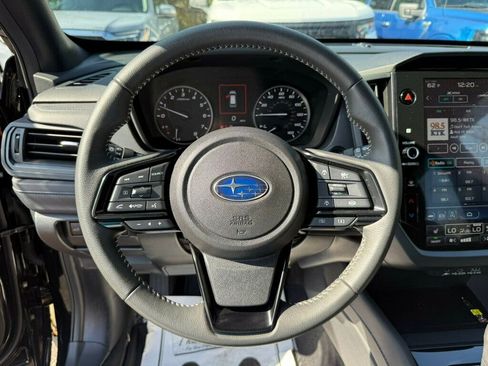Used 2025 Subaru Forester Premium image 5