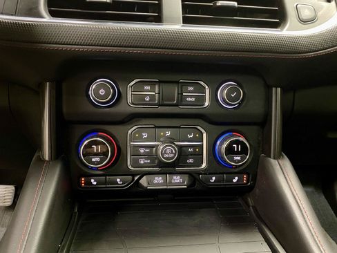 Used 2021 Chevrolet Tahoe RST w/ Luxury Package AWD/4WD image 25